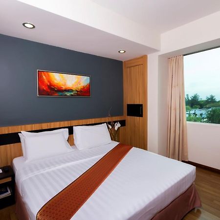 Mariner Hotel Labuan Eksteriør billede