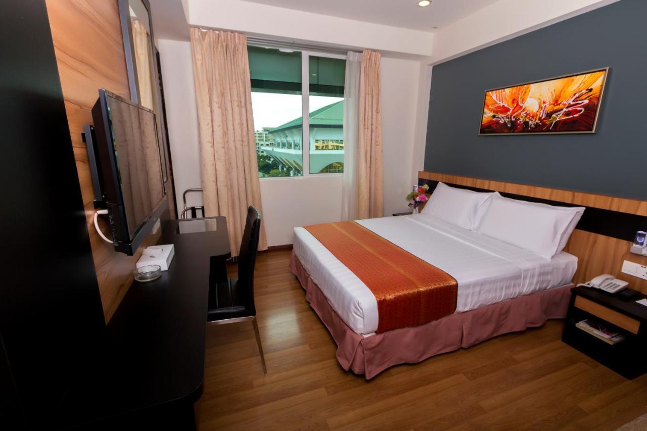 Mariner Hotel Labuan Eksteriør billede
